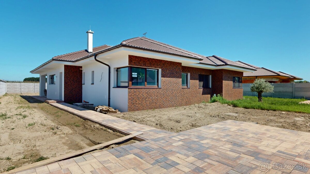 4 izbový rodinný dom tichej lokalite, parkovanie, oplotenie, - 4