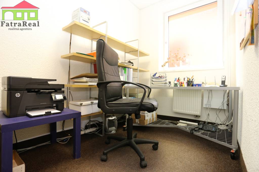 Na prenájom elegantné priestory v centre mesta Ružomberok - 4