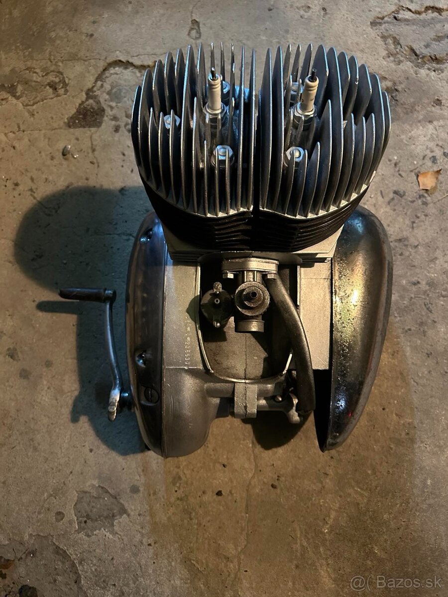 Motor Jawa 360 - 4