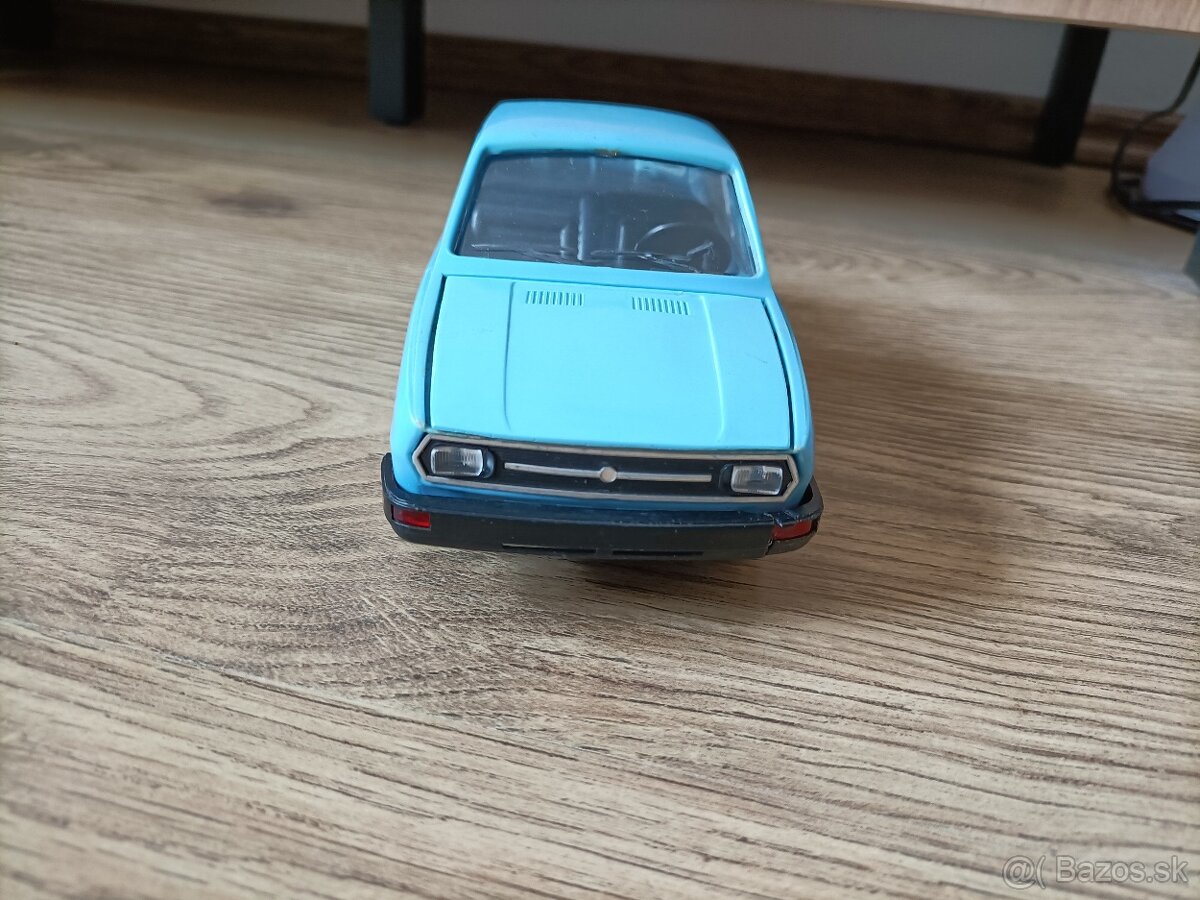 Skoda 120 kdn stare hracky - 4