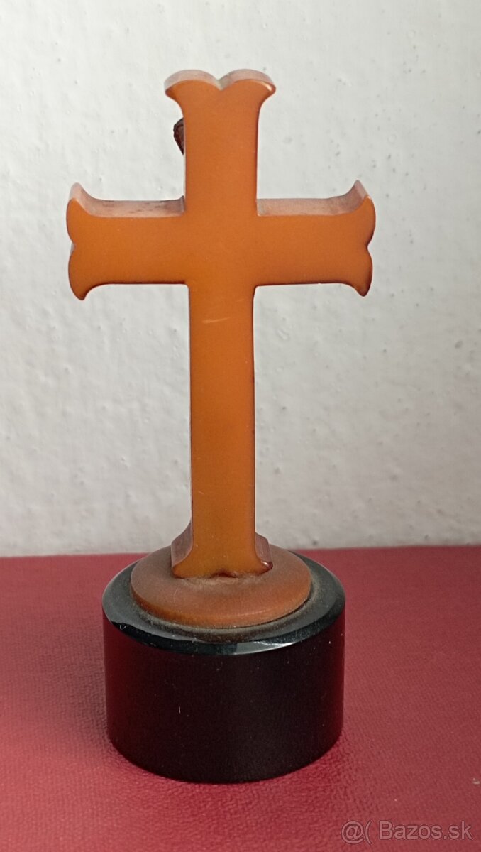 Krížik -bakelit - 4