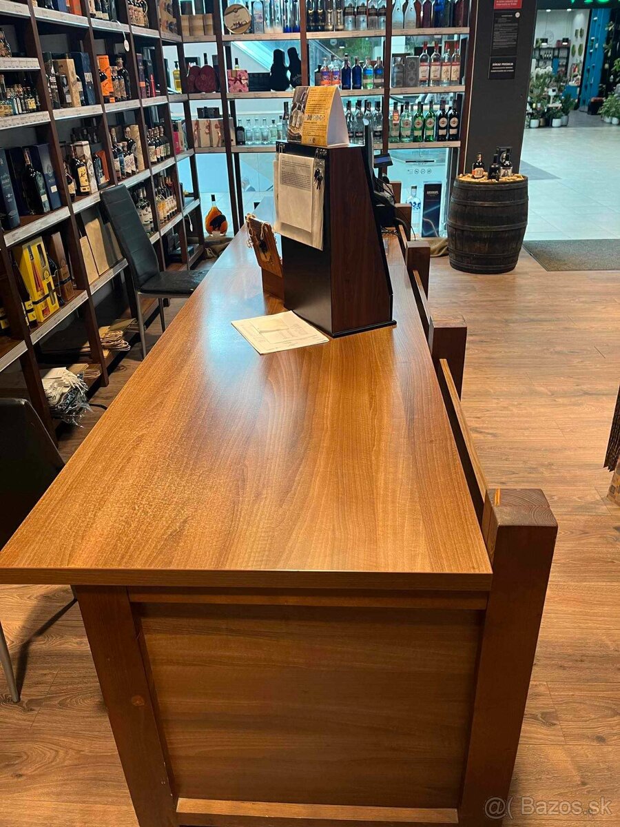 Predajný drevený pult - 4