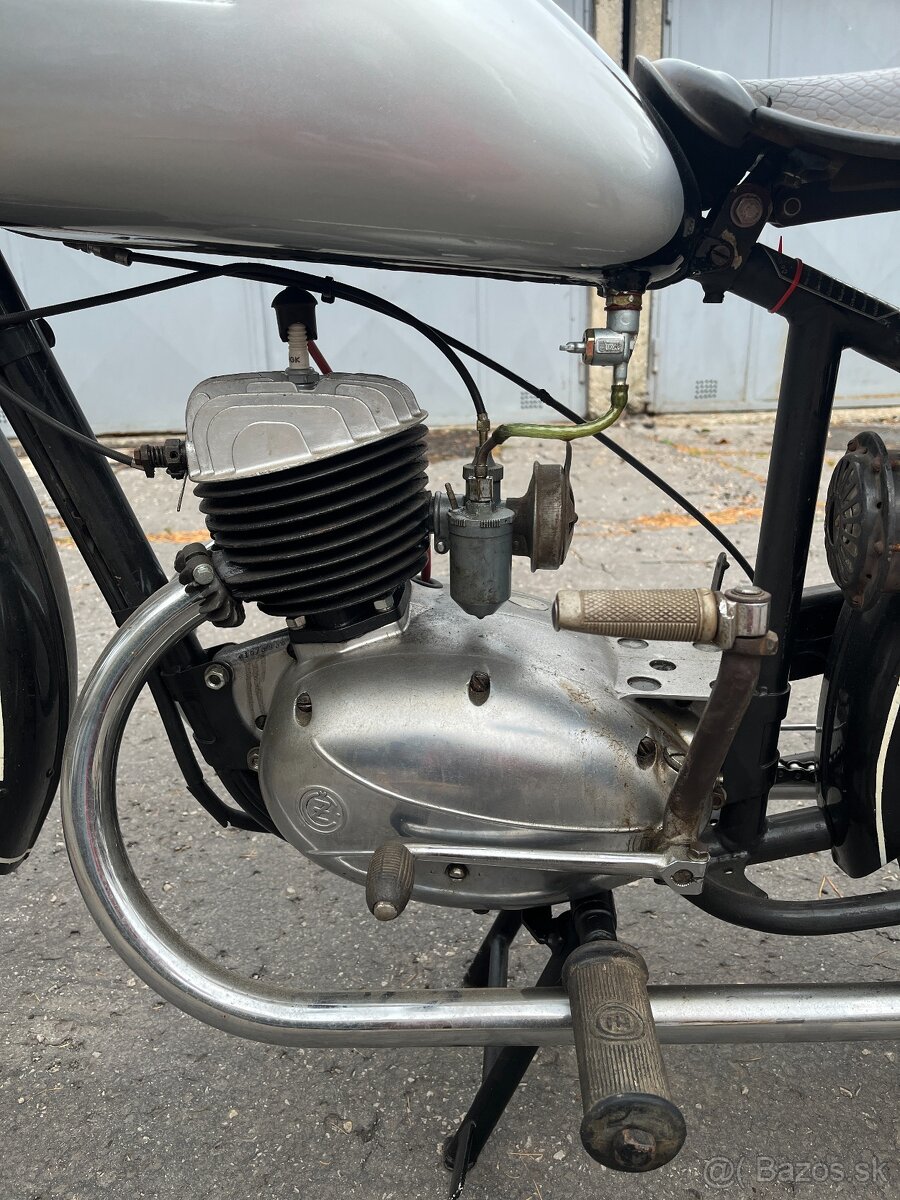CZ 125T - 4