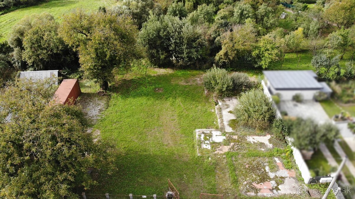 Priestranný stavebný pozemok - 4