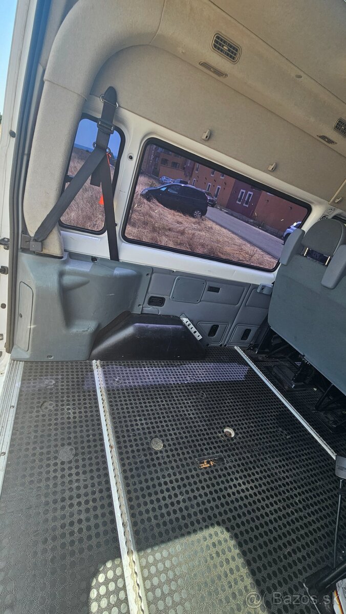 Kúpim lavicu na Ford transit bus - 4