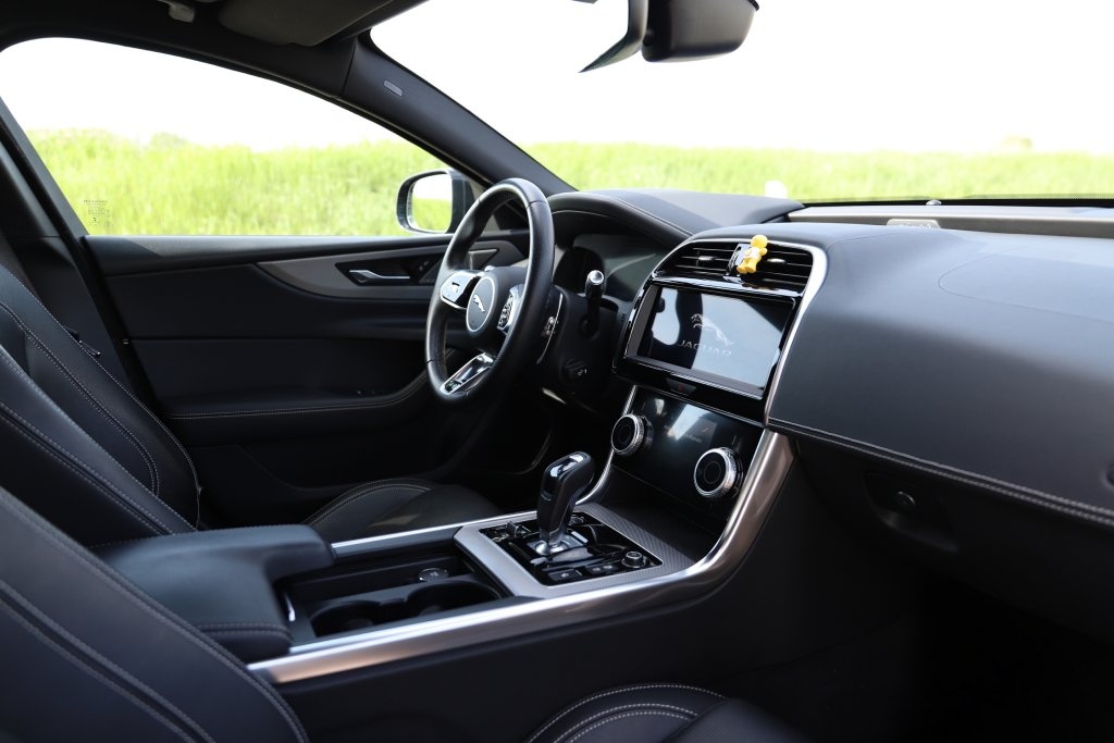 Jaguar XE 184kW, R-Dynamic, odpočet DPH - 4