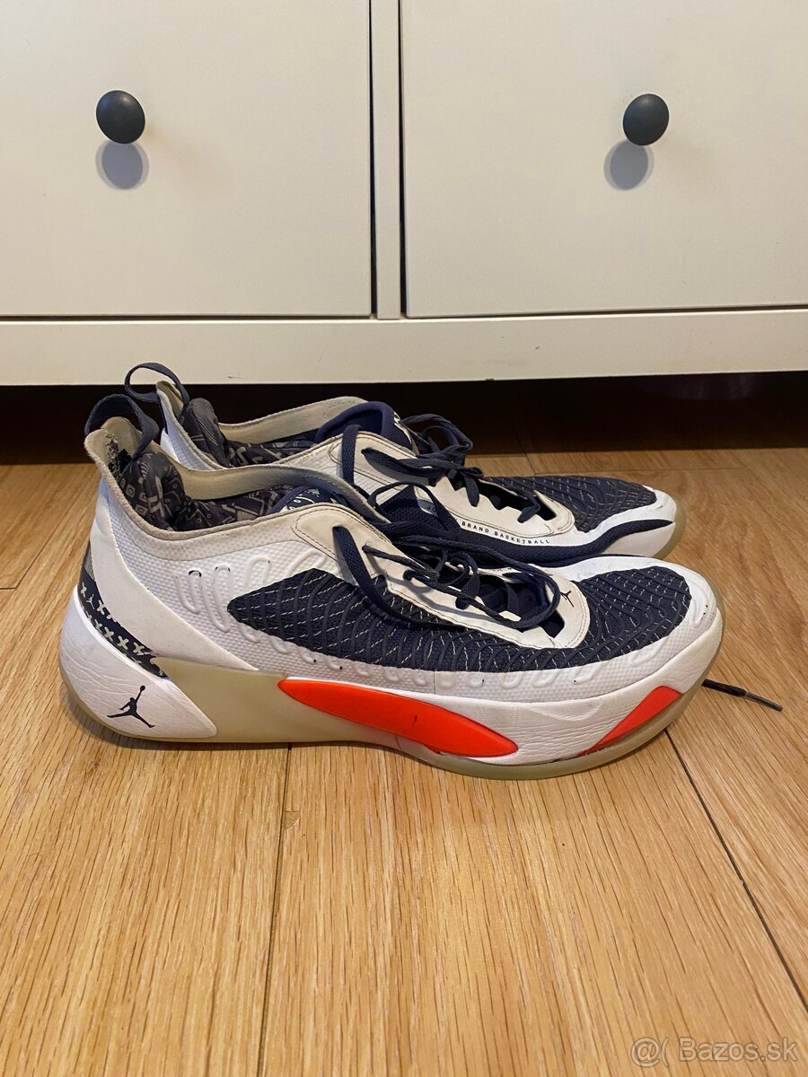 Nike, Jordan’s 49,5 - 4