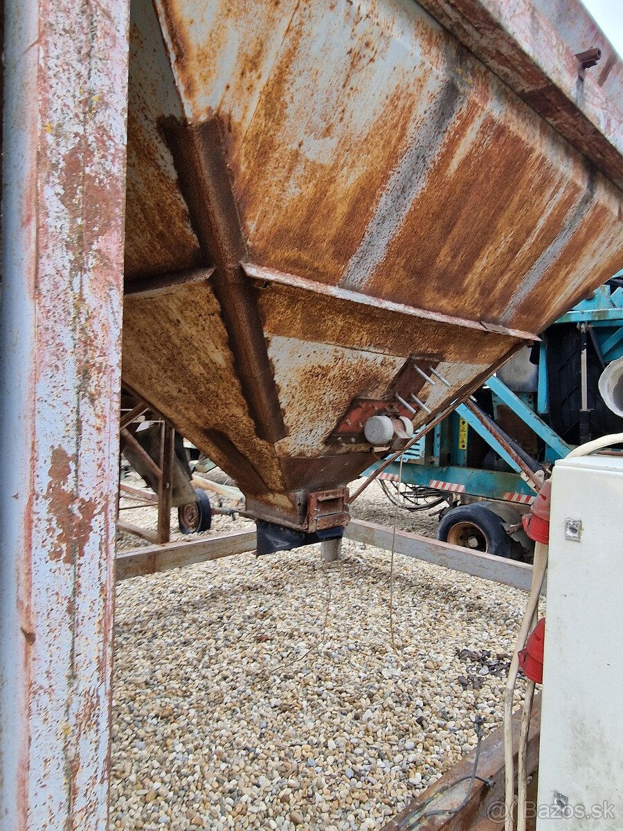 Predám násypník - cca 10 m3 - 4