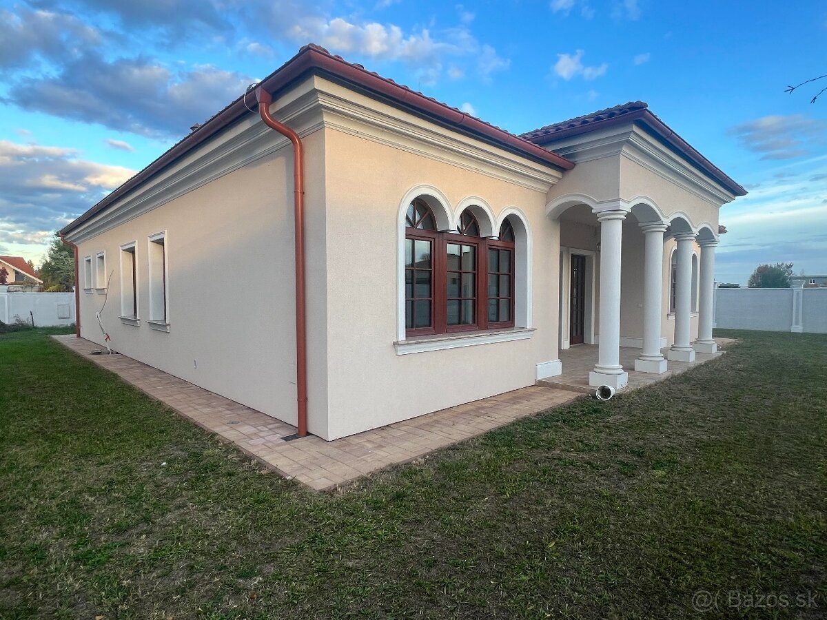 MODERNÝ priestranný rodinný dom - 4