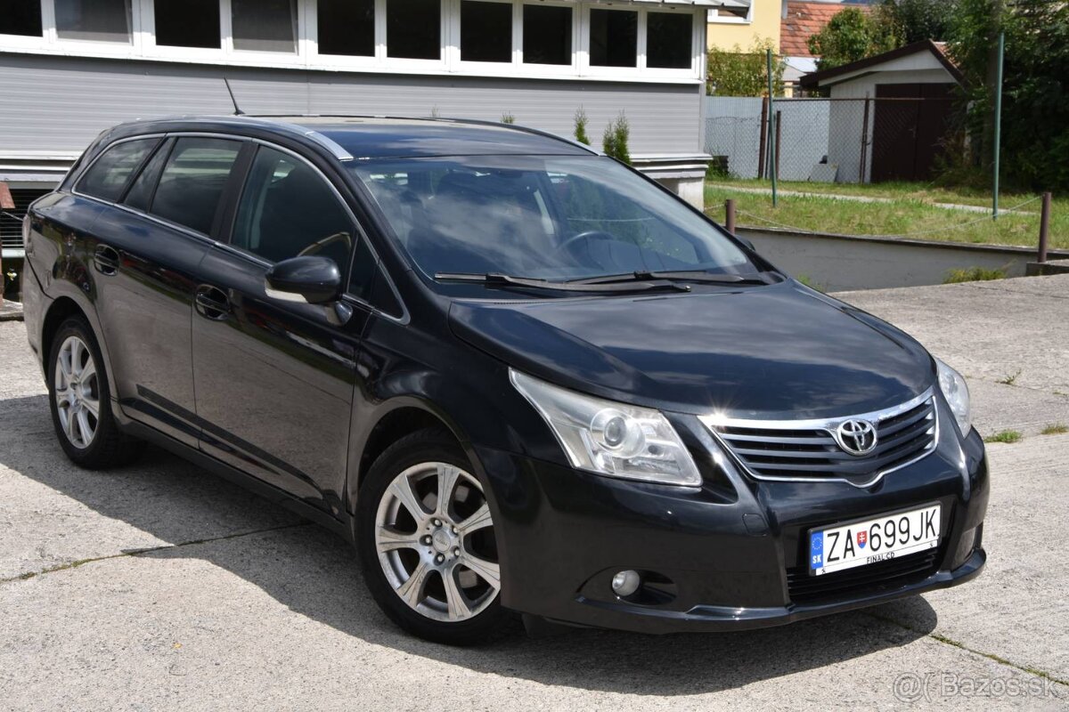Toyota Avensis Combi - 4