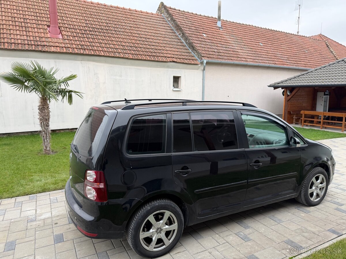 Volkswagen Touran 1.9 - 4
