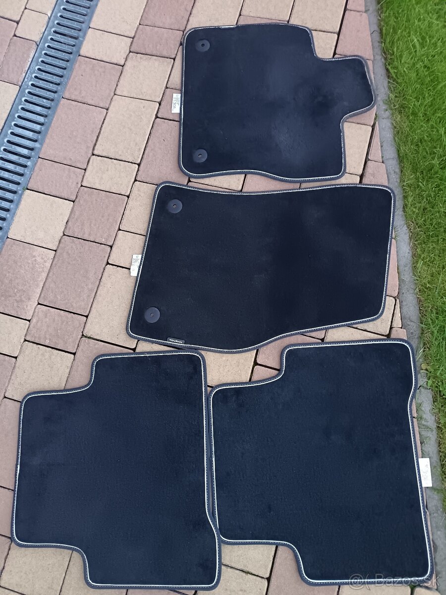 Predám velurove koberce na VW TOURAN..... - 4