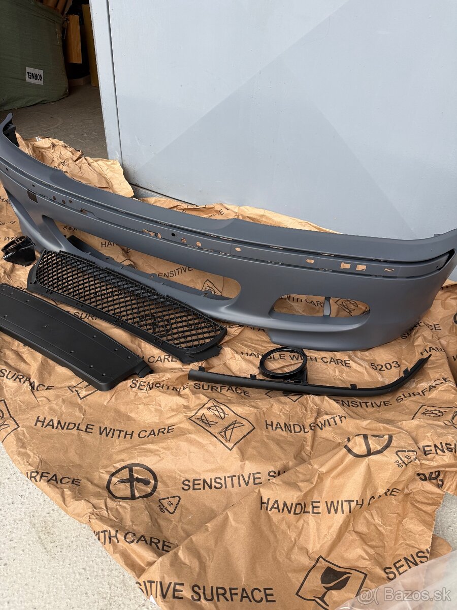 Predny M paket naraznik pre BMW E46 - 4