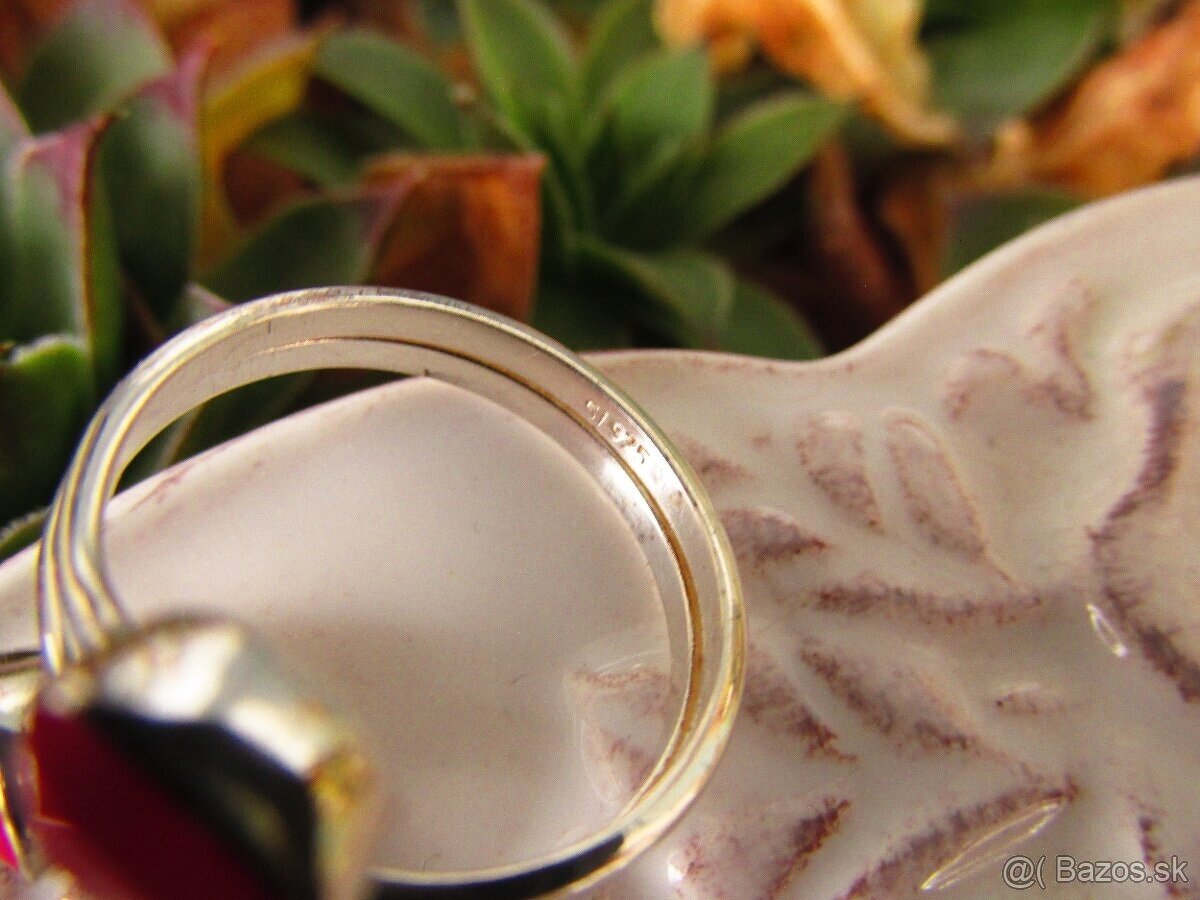 Ponúkam krásny dámsky strieborný prsteň. - 4