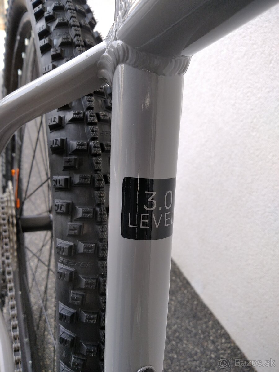 Level 3.0 rám 22" so zárukou - 4