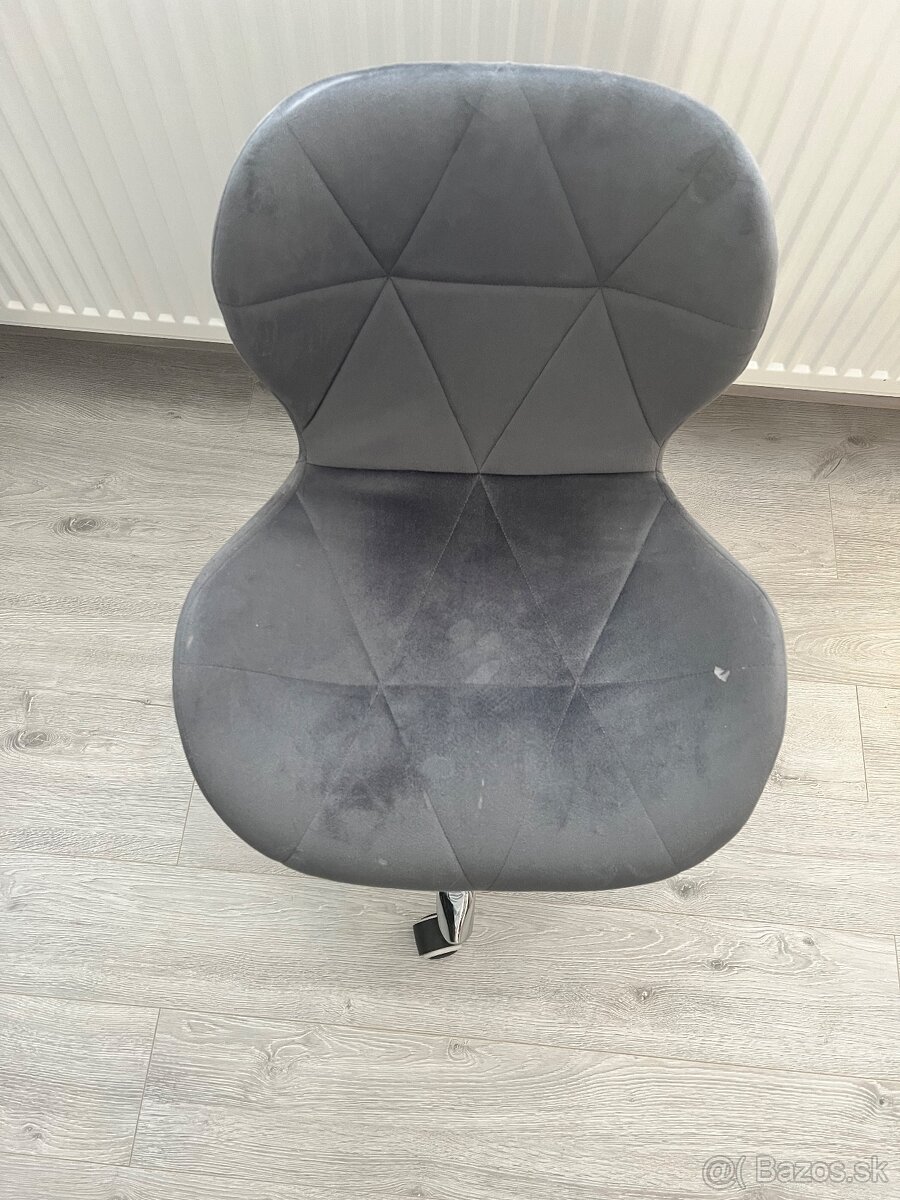 Otočná stolička na kolieskach - 4