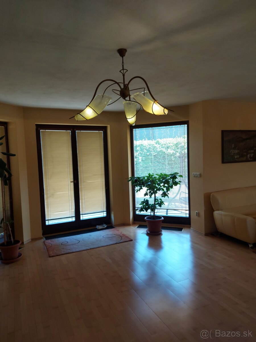 Predám 2 ks stropné lustre a 1ks tieniaca lampa - 4