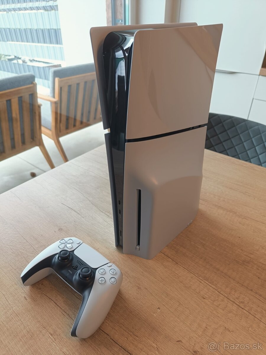 PS5 Disc Edition – ako nová, v záruke (kupovaná 12/2025) - 4