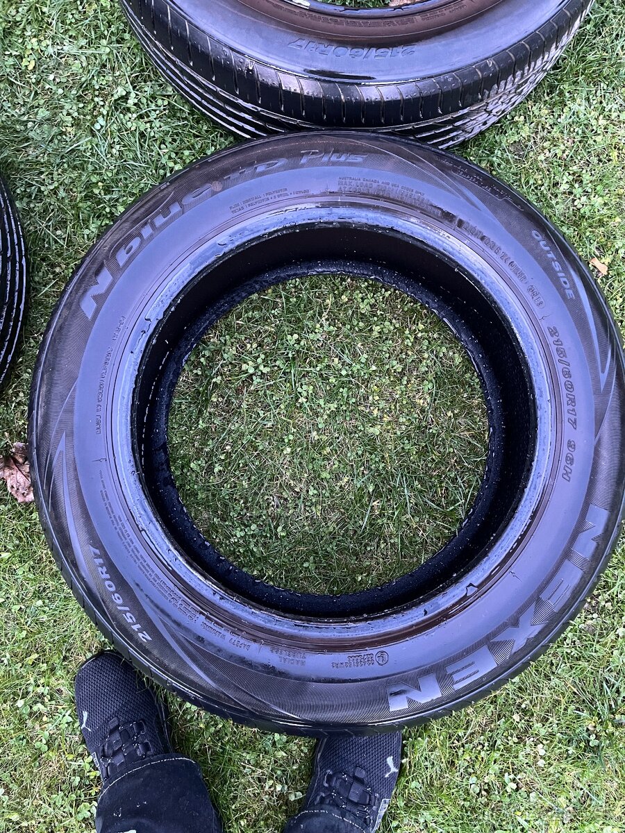 Nexen 215/60 r17 - 4