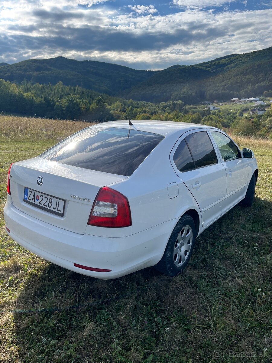 Škoda octavia II 1.6 tdi 2011 facelift - 4
