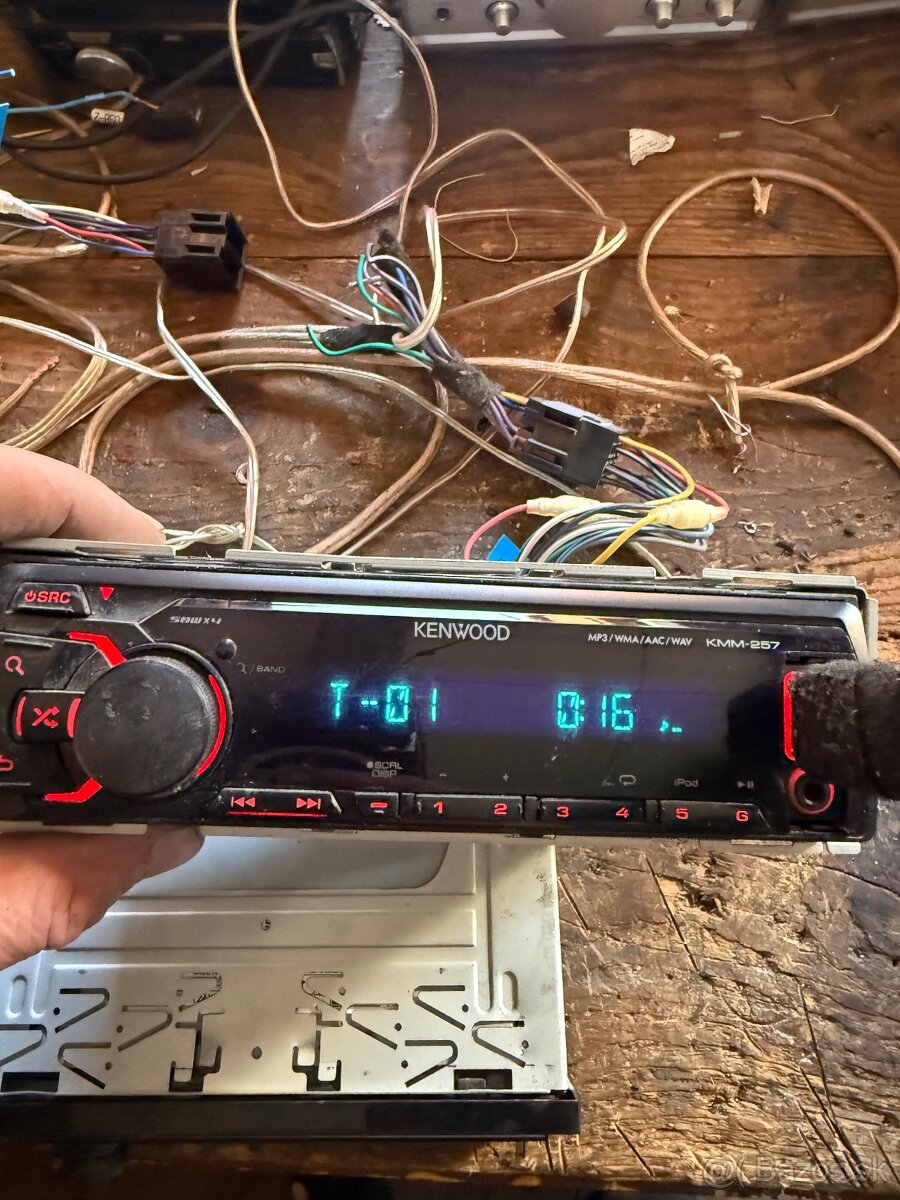 Pioneer AVH-290BT - 4