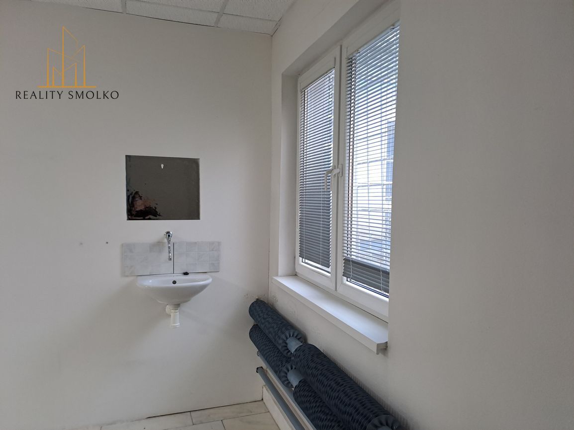 Prenájom kancelárskeho priestoru na Námestí slobody v Humenn - 4