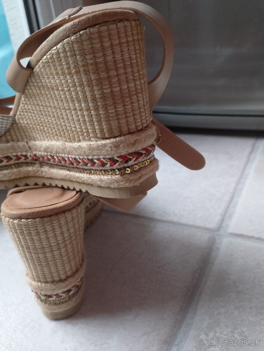 sandálky na platforme č.39 - 4