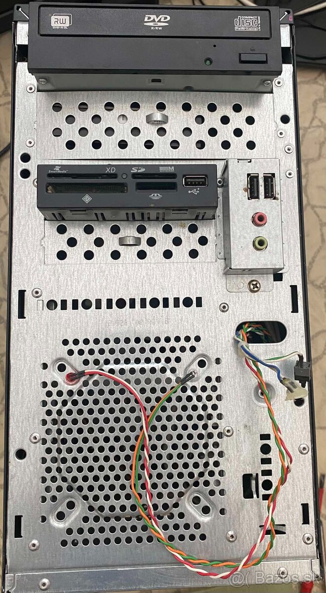 Predám kancelárski pc z win 11 intel core 2 duo bez ram - 4