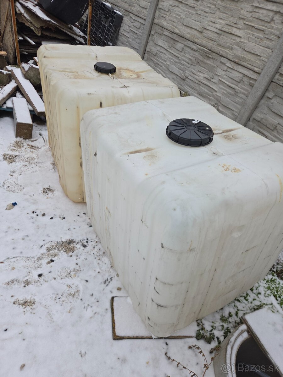 Predám IBC nádrže 1000l - 4