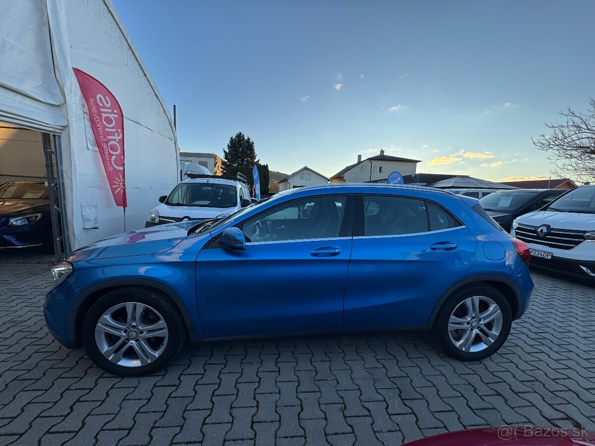 Mercedes-Benz GLA 200 d 4MATIC A/T - 4