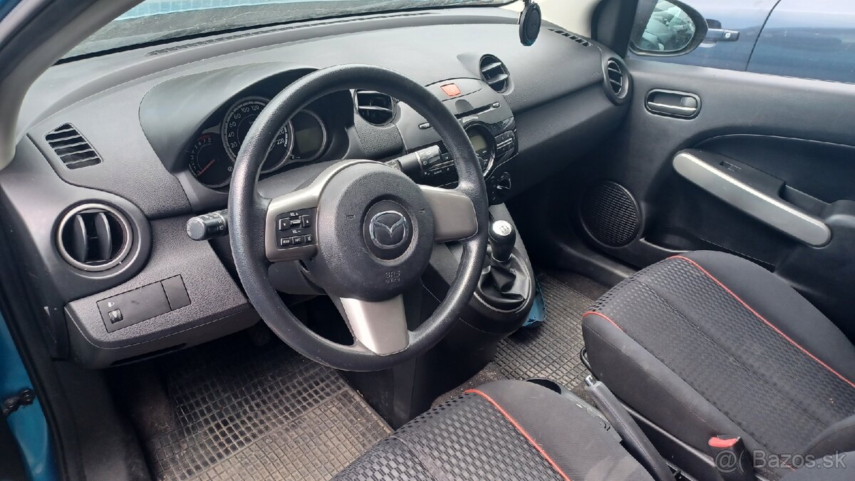 Mazda 2 1.35i rok 2007-13 153.200km - 4