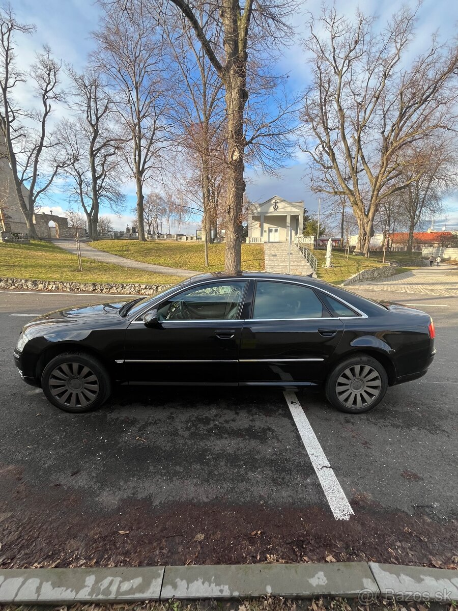 Audi A8 - 4