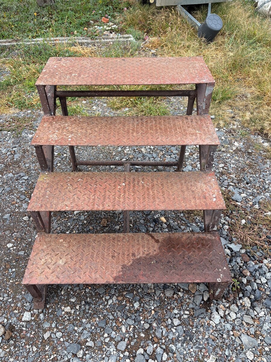 Predám železné schody schodíky - 4