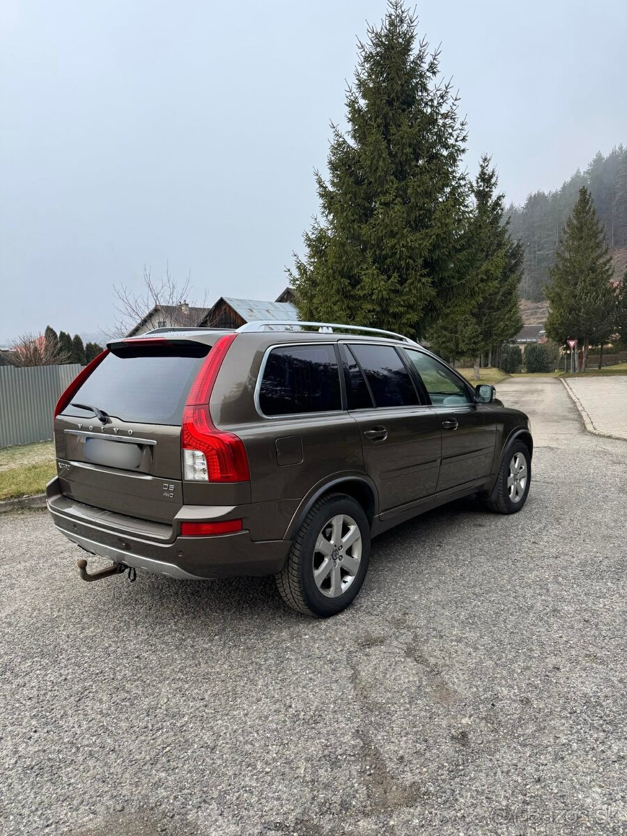 Volvo XC90 2.4D D5 147KW 7Miestne AWD RV2014 SUMMUM 4x4 - 4