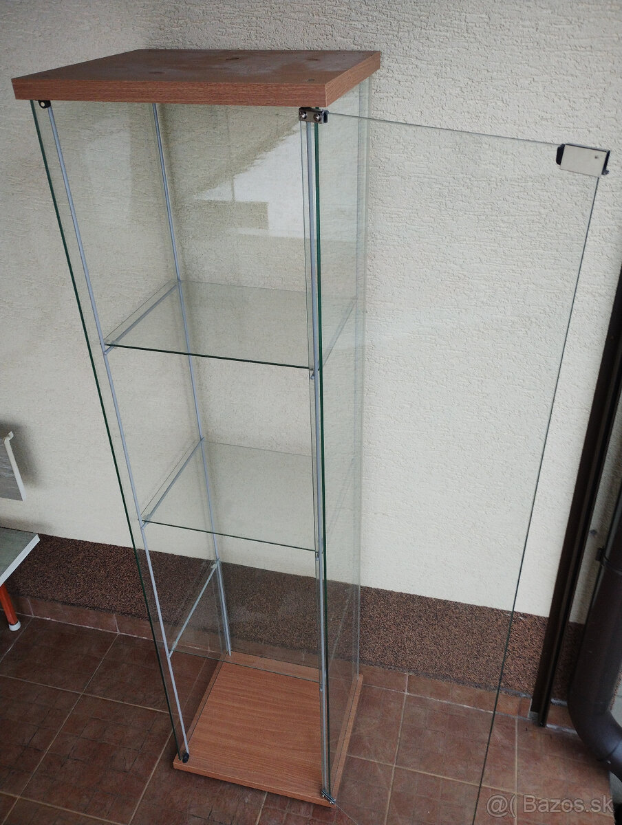 Vitrína IKEA DETOLF - 4