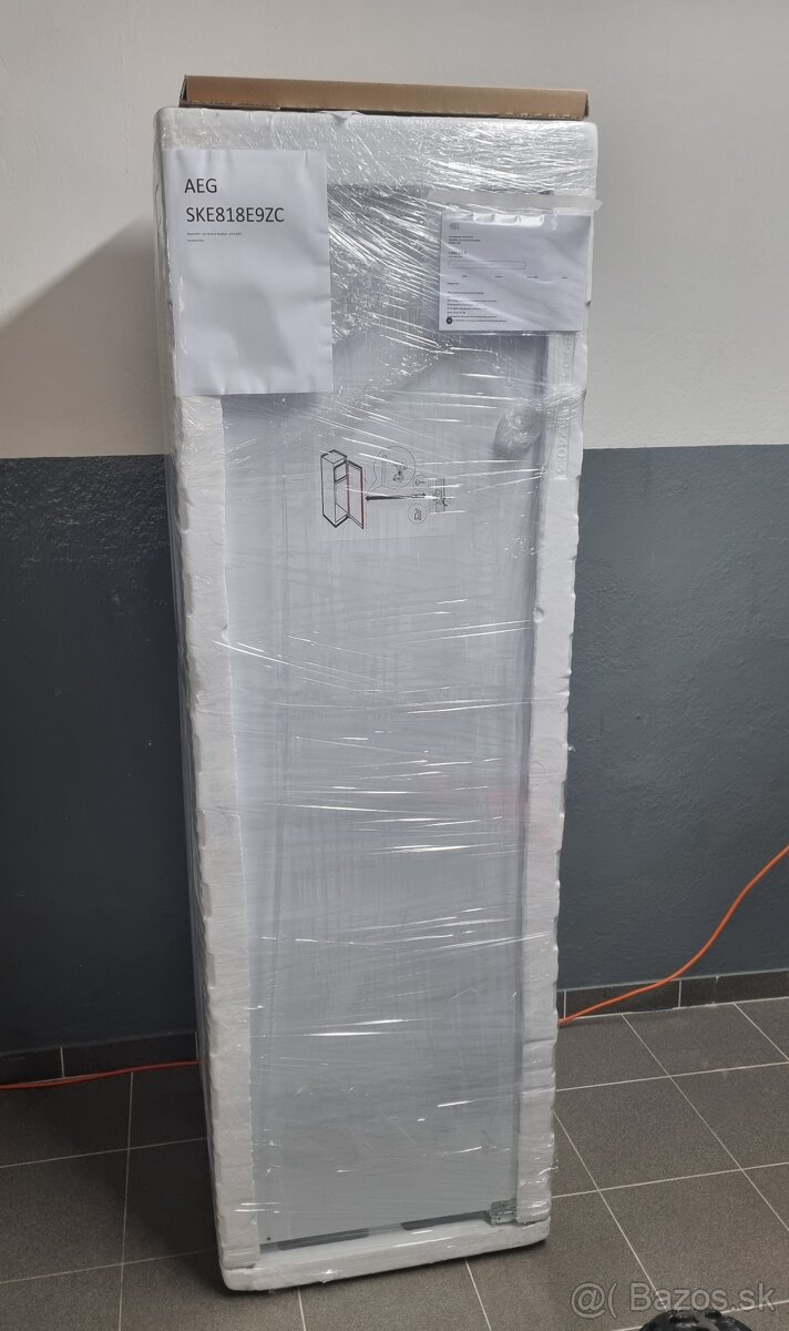 NOVA Chladnička AEG SKE818E9ZC - 4