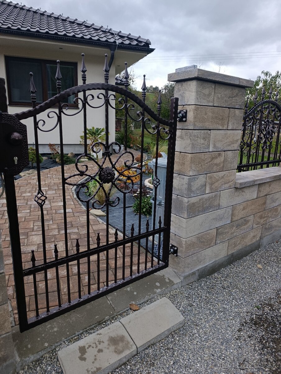 Kované brány, ploty a zábradlia. - 4