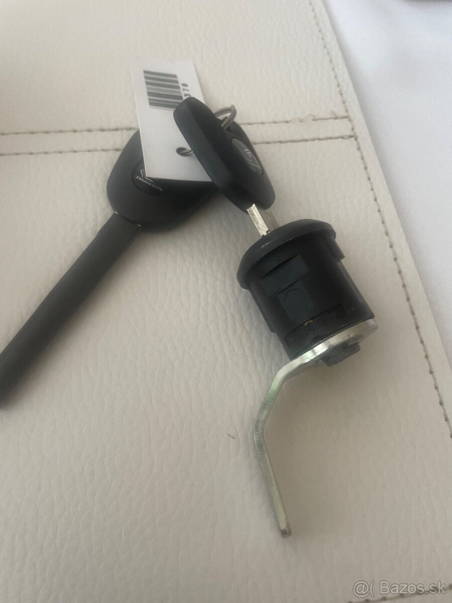 Zámok na kufre honda - 4