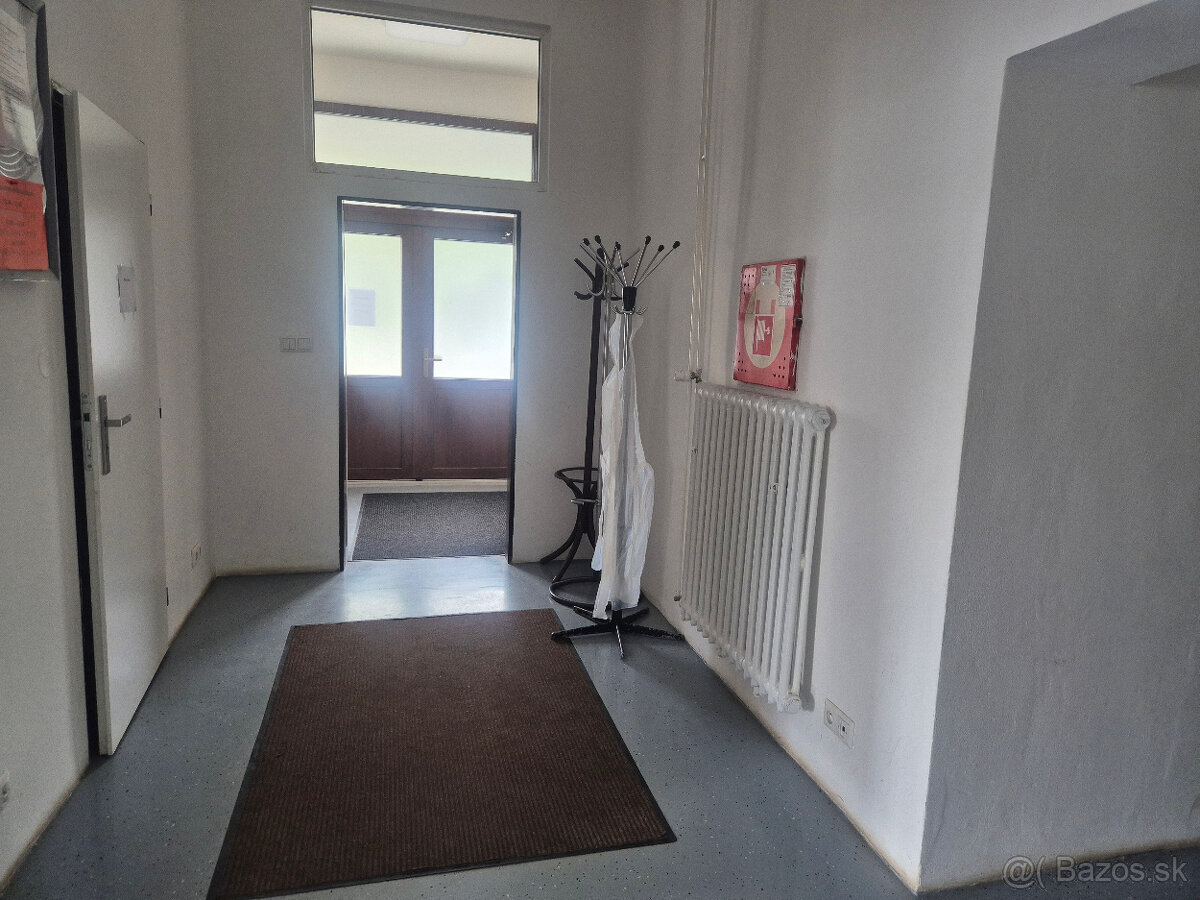 OBCHODNÉ / KANCELÁRSKE PRIESTORY v Prešov - 4