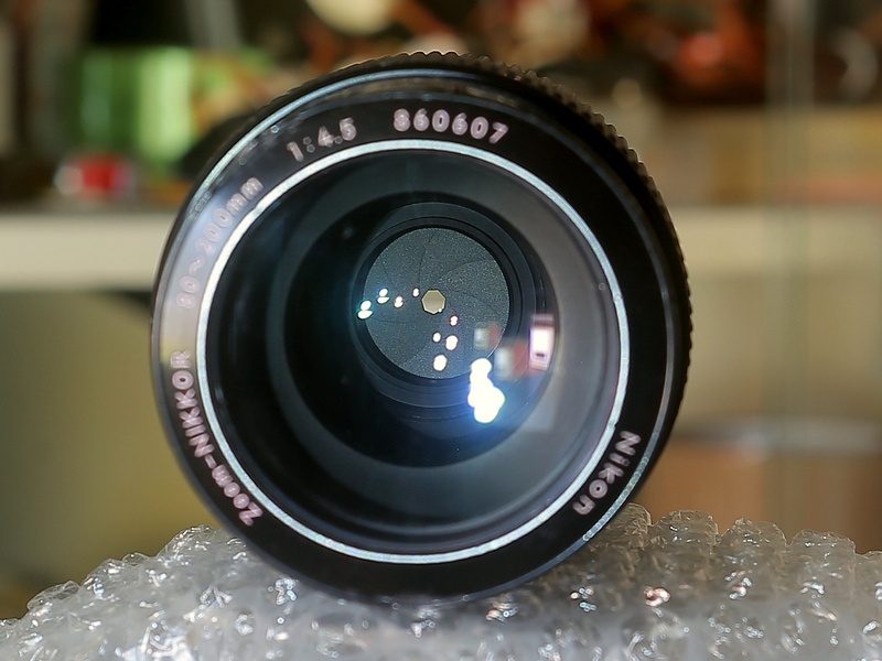 Zoom-Nikkor 80-200mm / F4,5 / Nikon F - 4