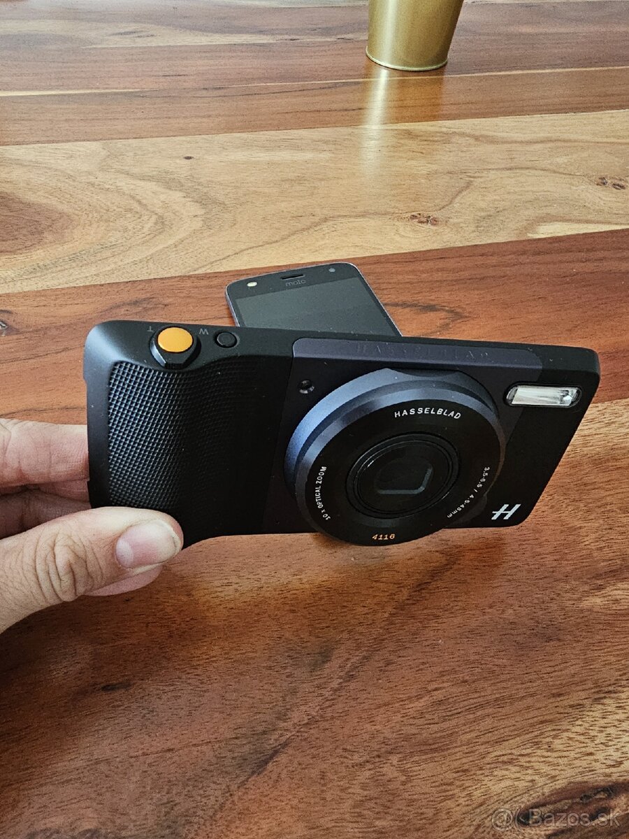 Motorola Moto Z2 Play + Hasselblad True Zoom - 4