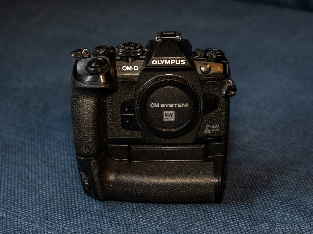 OM-D E-M1 Mark III - 4