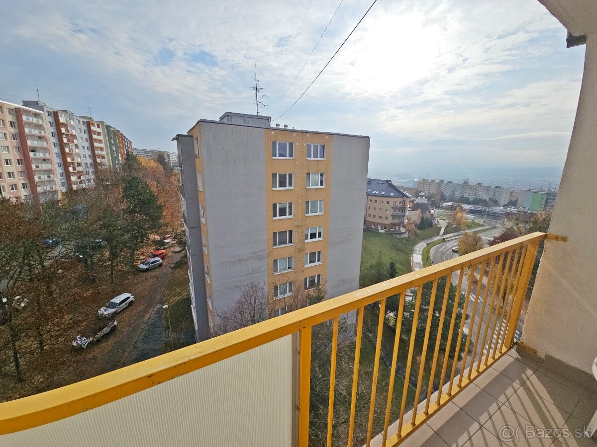 Veľký 2 izb. byt, 58m2 + loggia, prenájom, Krosnianska 77, K - 4