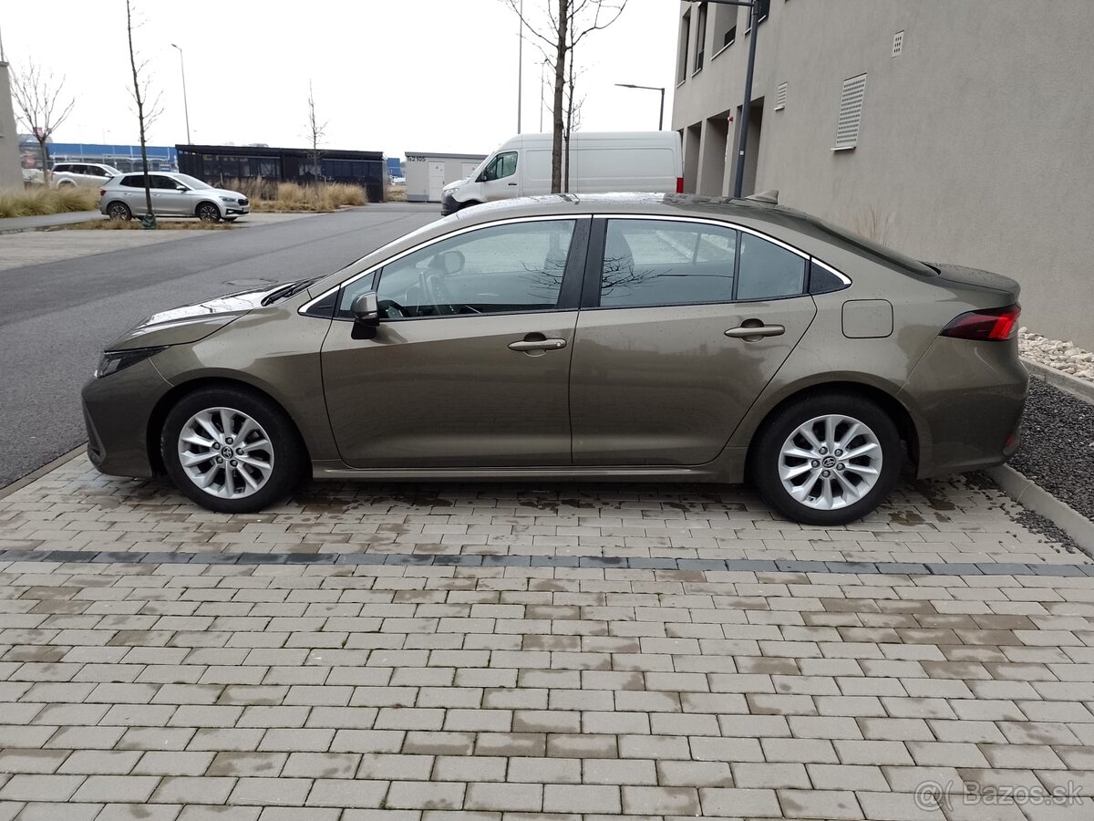 TOYOTA COROLLA 1.5 benzin 2022 naj.63tis.km ODPOCET DPH - 4