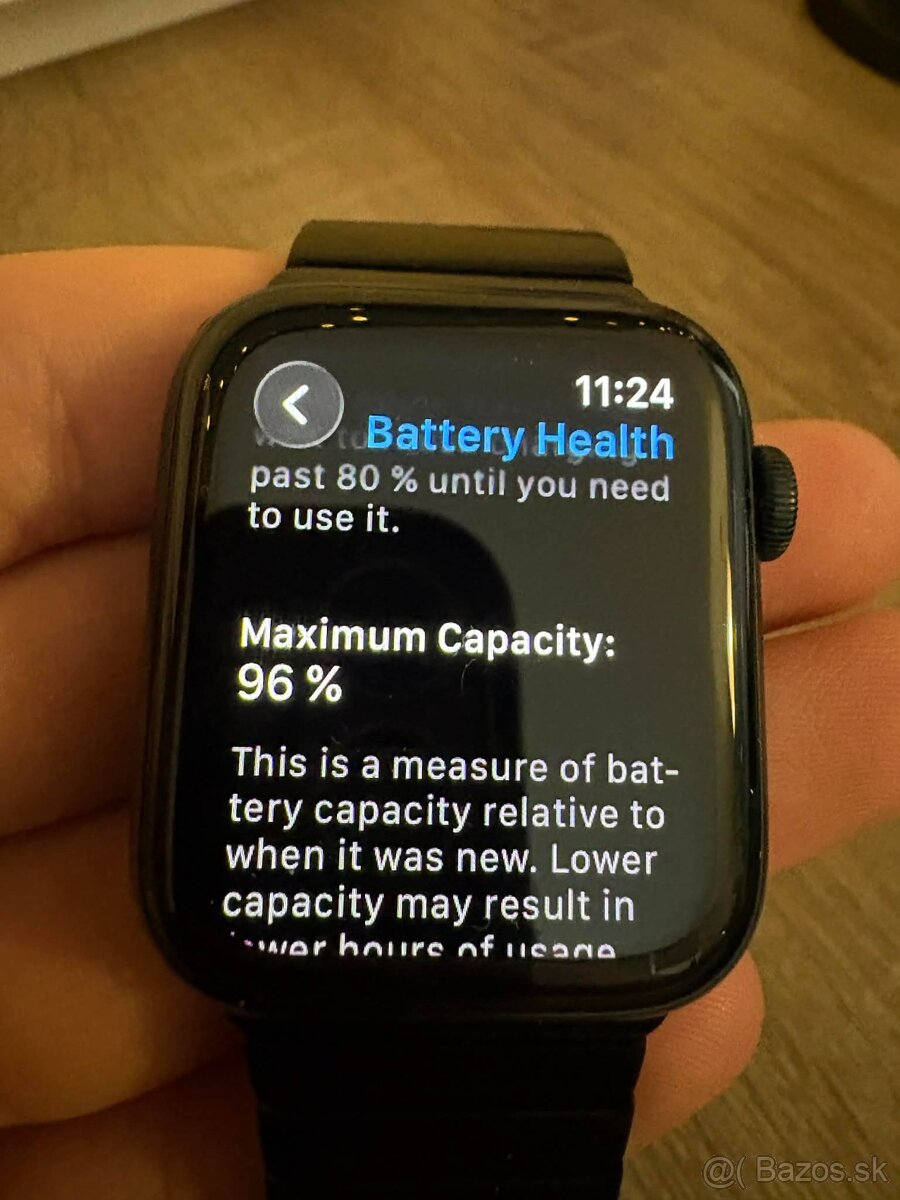 Apple Watch SE 2 (2024) – 44 mm, čierne - 4