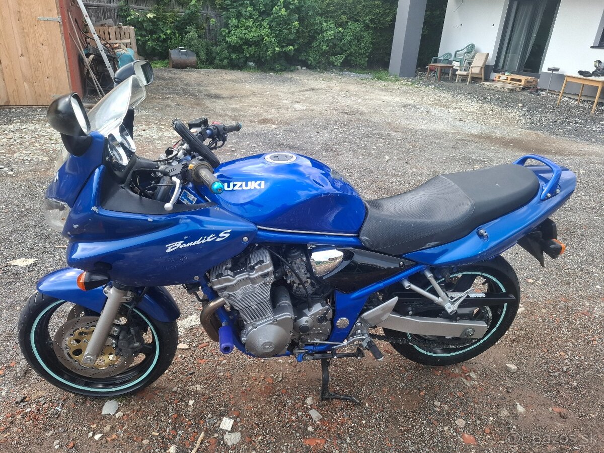 Suzuki Bandit 600 - 4