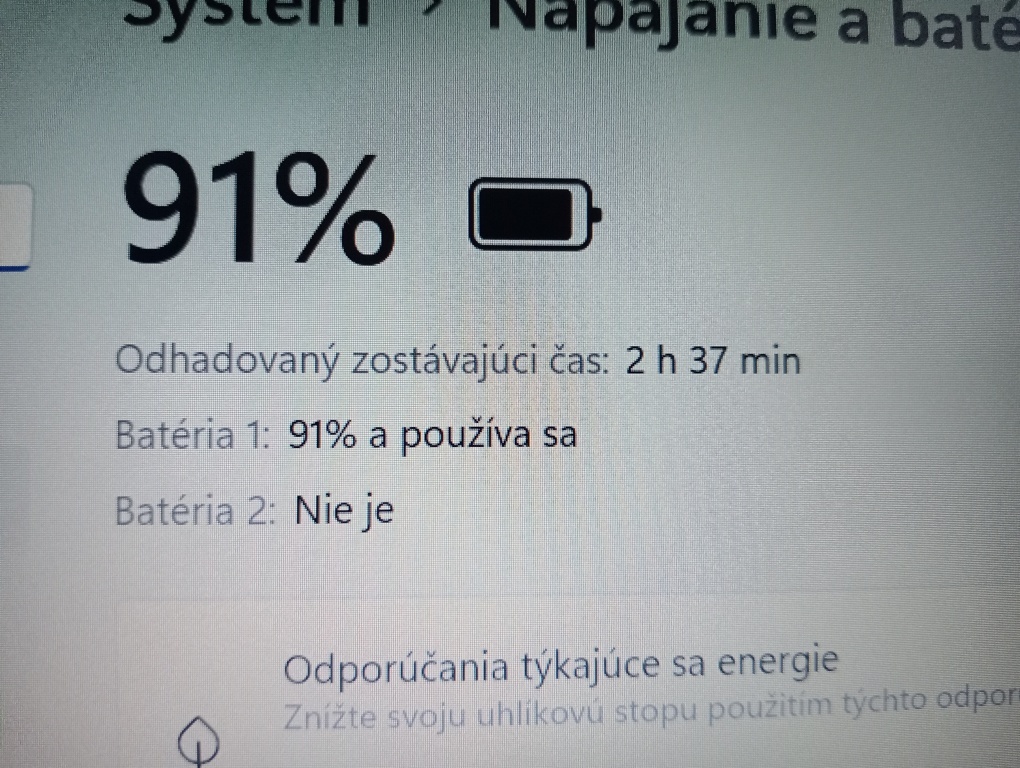predám Lenovo V330 , Intel core i5 , 8gb ram , ssd - 4