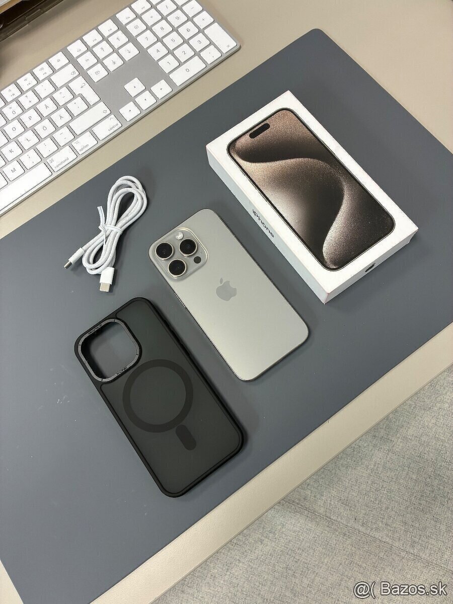 Apple iPhone 15 Pro 256gb Natural Titanium - 4