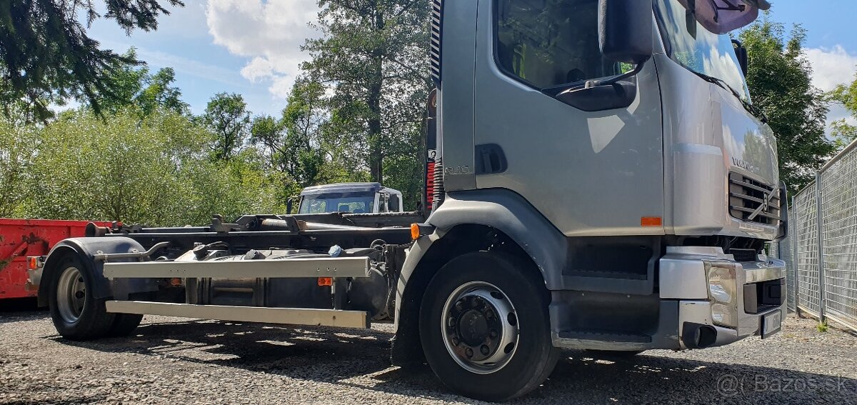 Volvo FL 240 Hákový nosič kontajnerov - 4