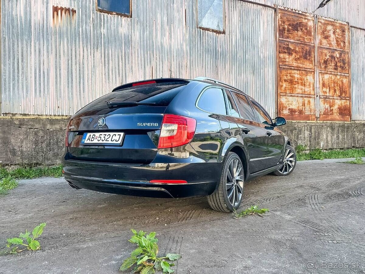 Škoda Superb 2 facelift Combi 2.0 TDI CR Elegance DSG - 4